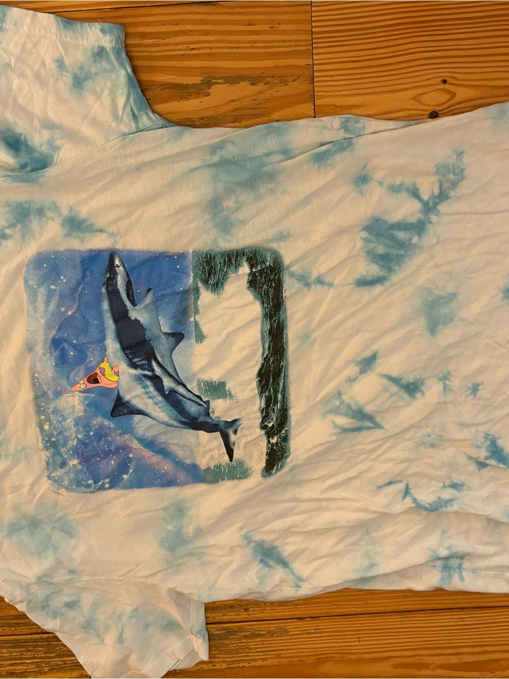 Sponge Bob Tie-Dye Shark Graphic Tee in Light Blue and White